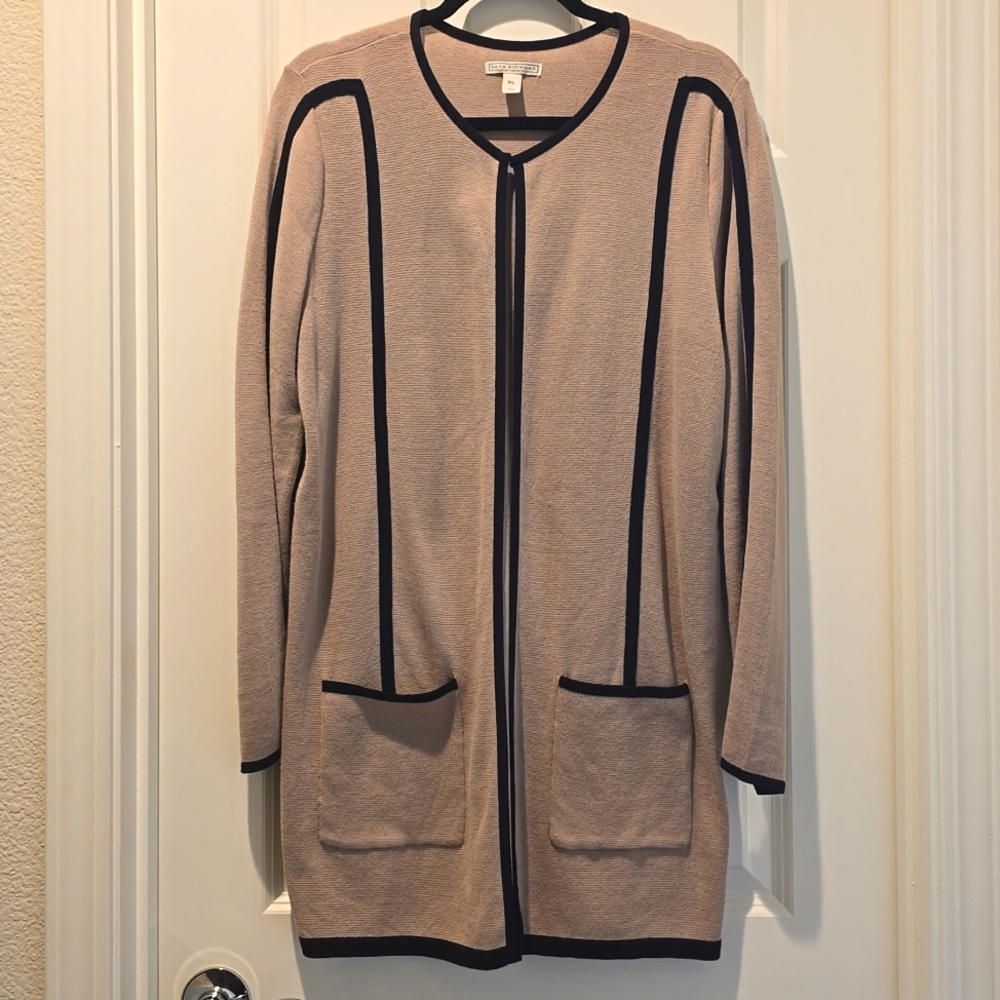 DANA BUCHMAN TAN/BLK TRIM KNIT CARDIGAN